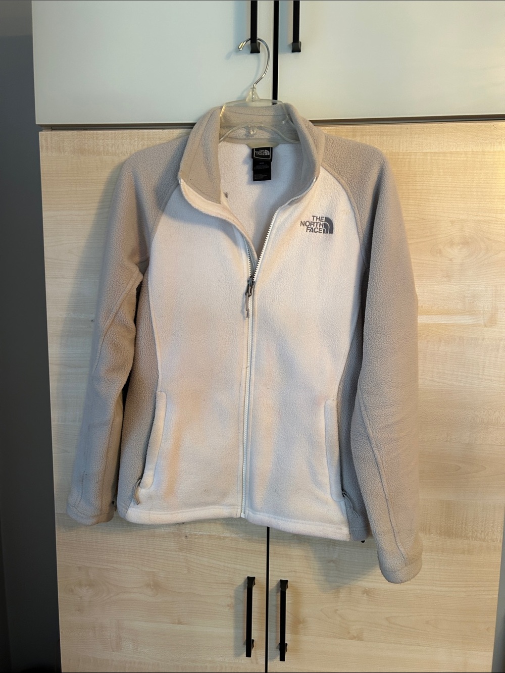 The North Face Two-Tone gray and white Fleece Full-Zip Jacket